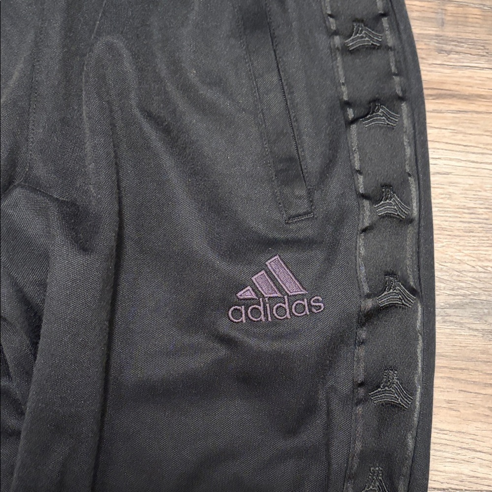 Adidas Men’s Black Pants with black Detailing Small